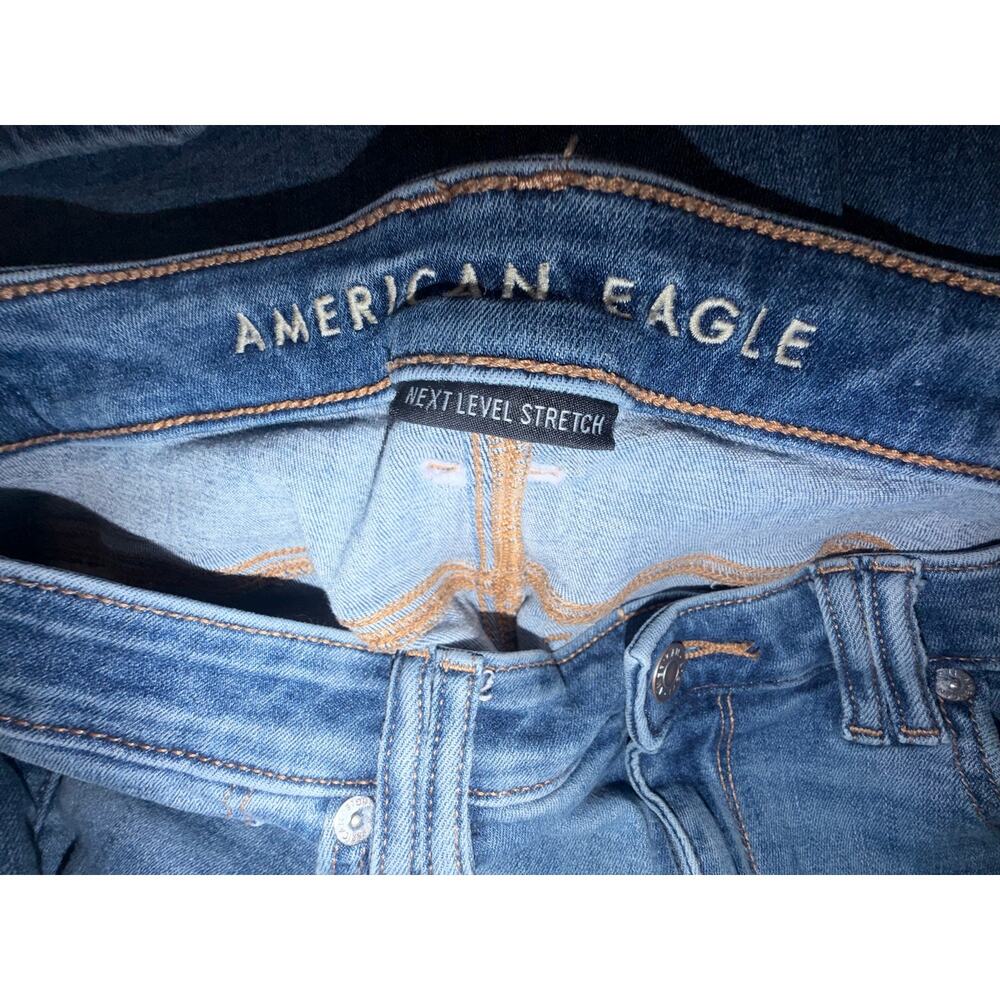 American Eagle women’s next level stretch low rise flare blue jeans - Picture 7 of 16